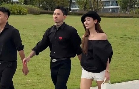 马思唯和女友小米目前感情稳定吗？