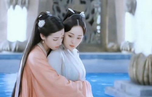 杨幂迪丽热巴私下互动还有哪些暖心细节|生日|两人|盛典|古剑奇谭|自然