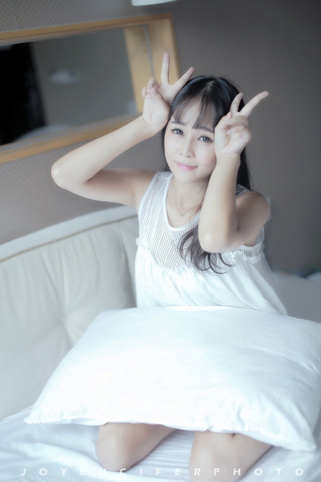 姚琛这次西藏徒步是为新专辑《ROLL THE DICE》拍摄MV吗?