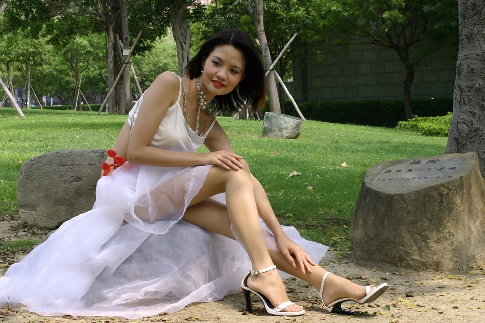 二十年前的白月光!董洁这袭蓝布旗袍,藏着多少人的意难平 - 360娱乐