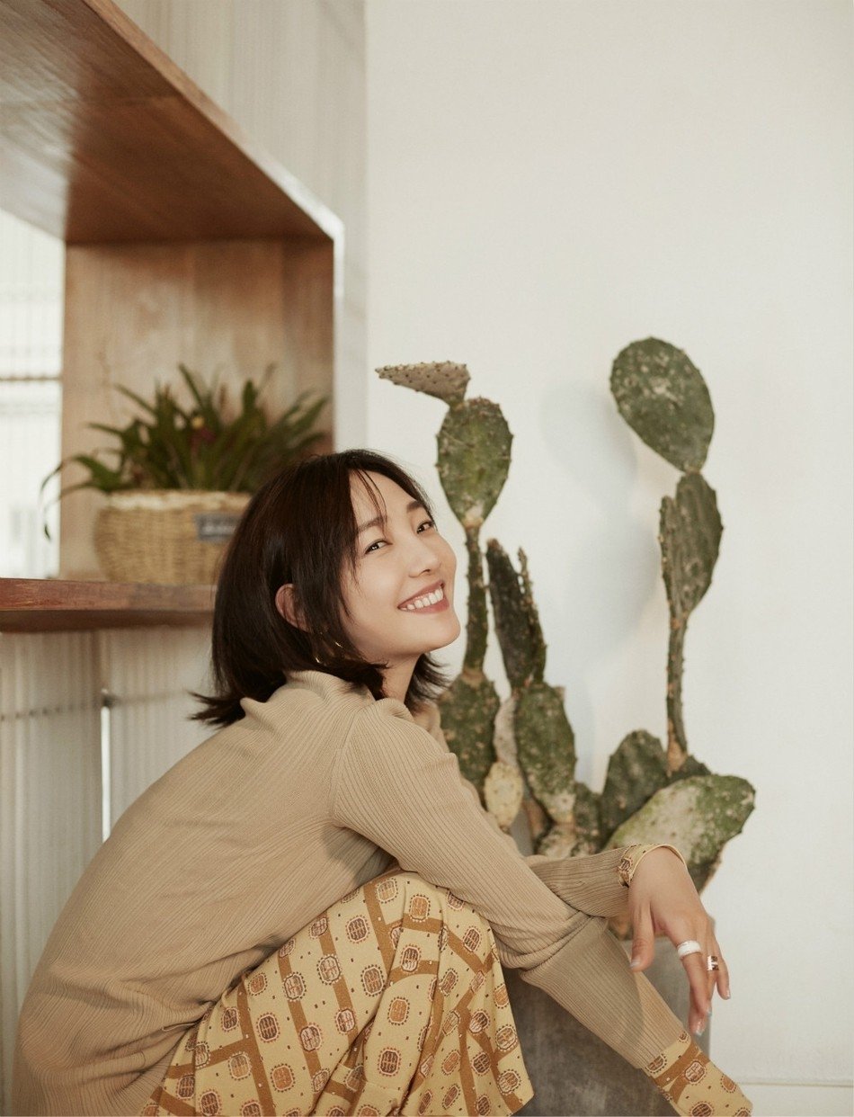 宋佳新片扮演身患绝症的火化师，网友：海报给我整哭了