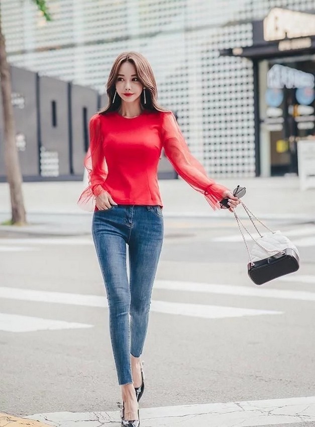 新人演员娜一是如何评价倪妮在片场对她的照顾的?