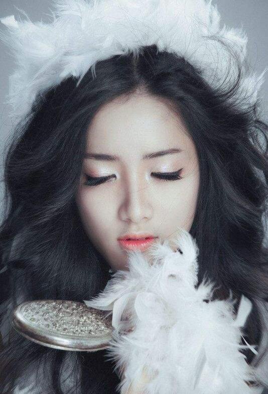 苏醒连发6张录音棚“刷屏”照，粉丝调侃：这条微博也太吵了！