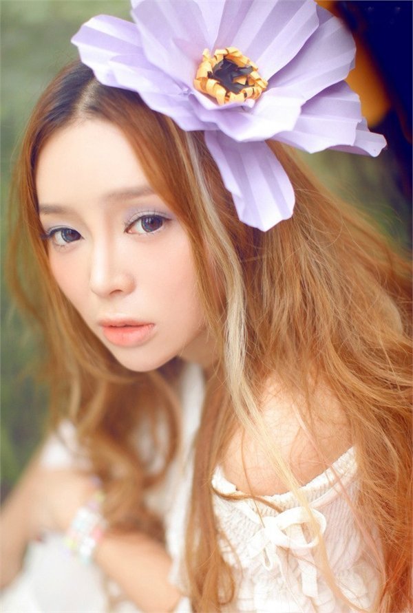 苏醒连发6张录音棚“刷屏”照，粉丝调侃：这条微博也太吵了！