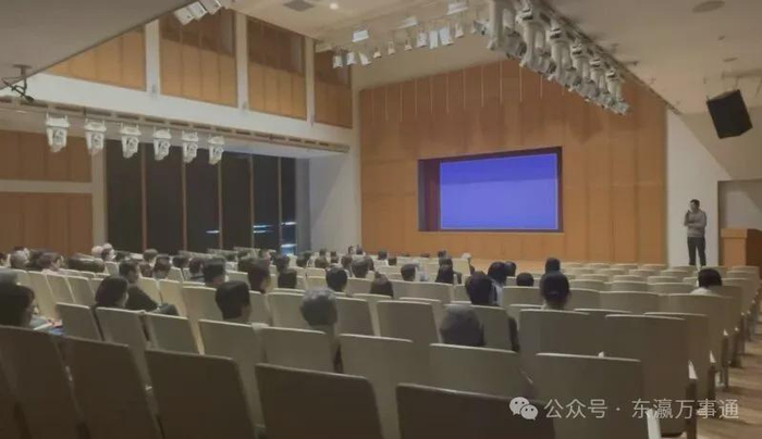 打开网易新闻 查看精彩图片