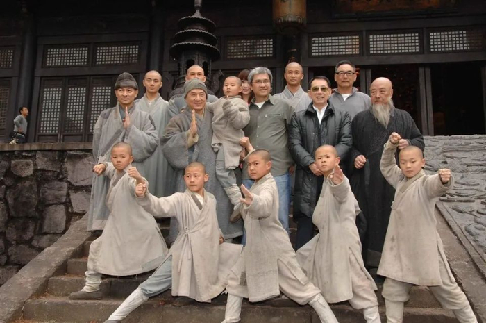 元奎（三排右一）曾经参与过不少电影的制作。