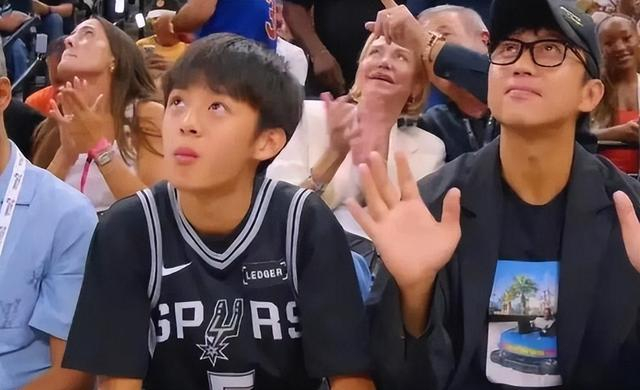 打开网易新闻 查看精彩图片